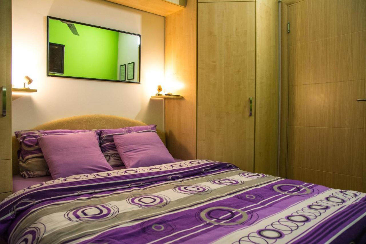 Rooms And Apartments S Beograd Ngoại thất bức ảnh